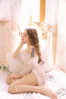 两女一杯地址